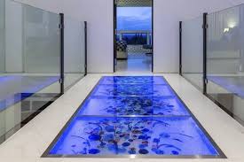 تصویر 1 از کفپوش شیشه‌ ای مناسب محیط‌ های خانگی و اداری